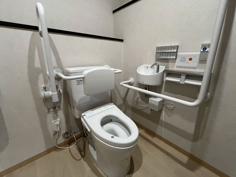 共用トイレ